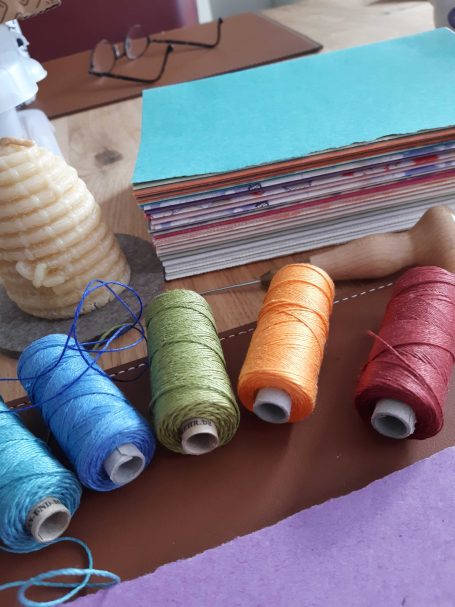 Workshops Buchbinden lernen bei Feines aus Wolle und Papier